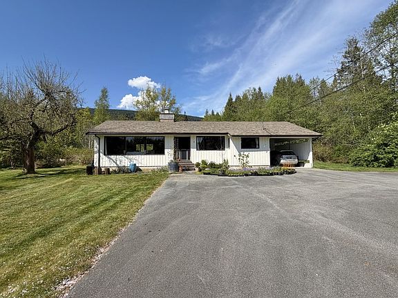 2nd image of 1346 Russell Rd