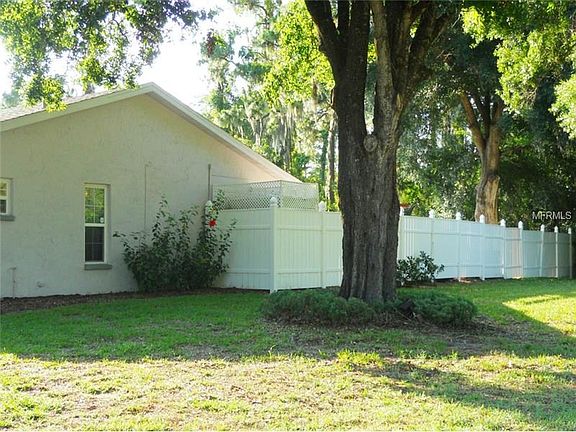 4th image of 3454 Hyde Park Dr