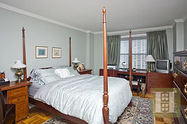 Sold by Halstead Real Estate | media 9