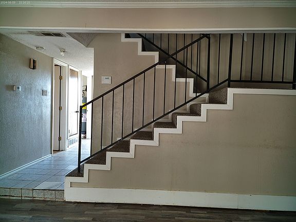 2nd image of 3506 Shady Valley Dr