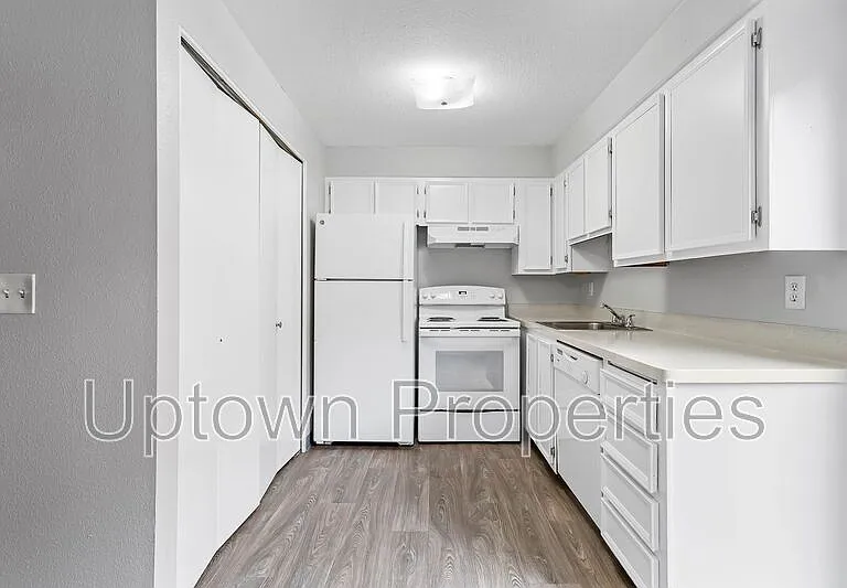 8313 SE 17th Ave — Photo 11