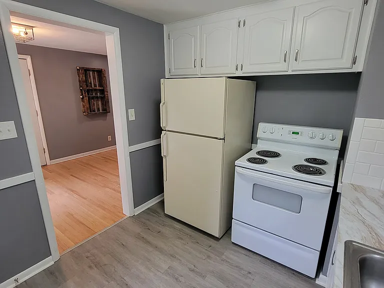 8901 W 81st St — Photo 15