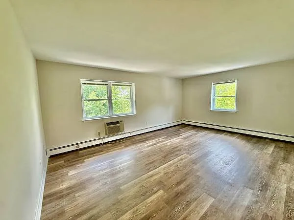 185 Belleville Ave — Photo 7