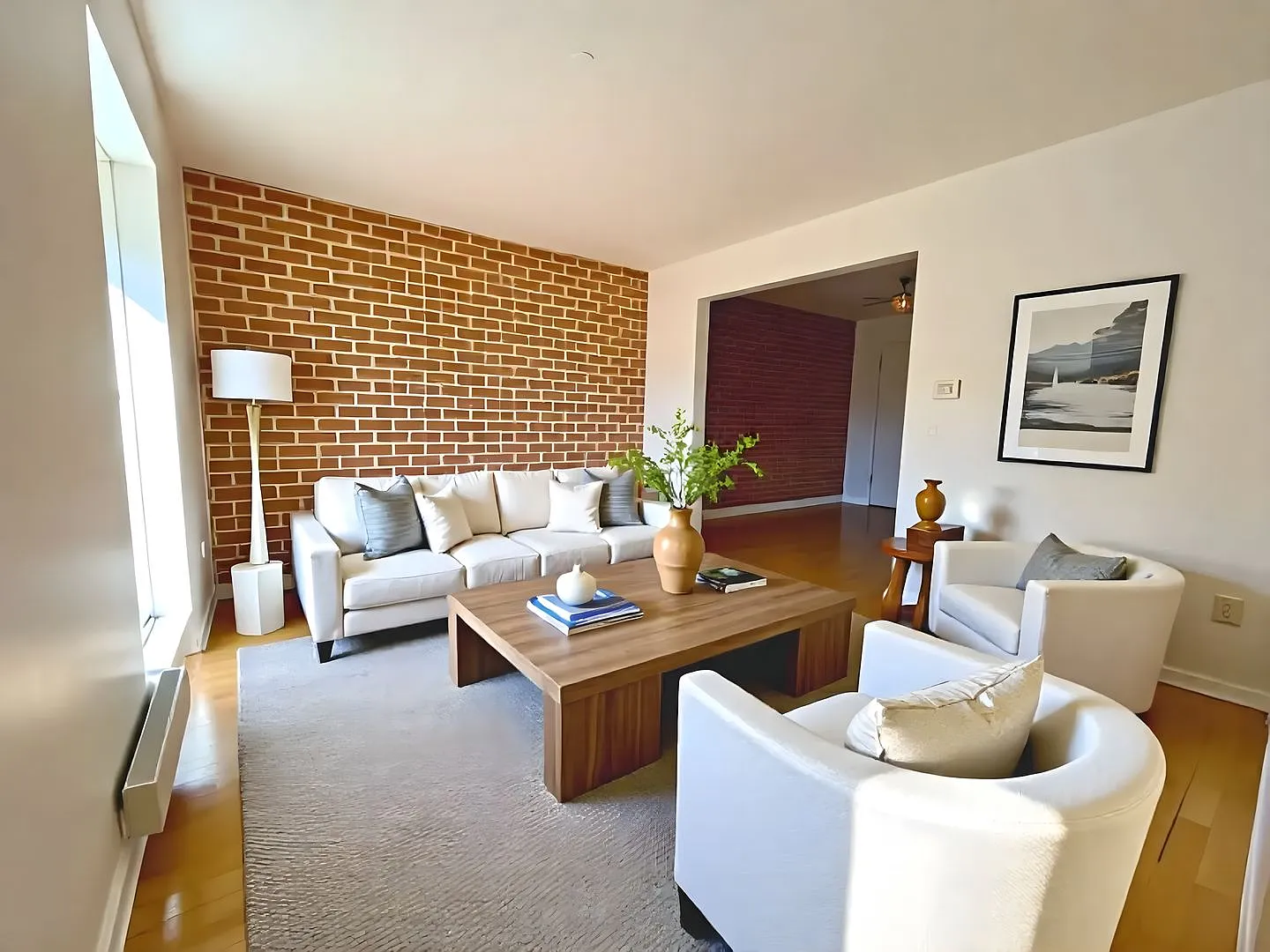 2 Bedroom 1 Bathroom in Mount Joy! — Photo 2