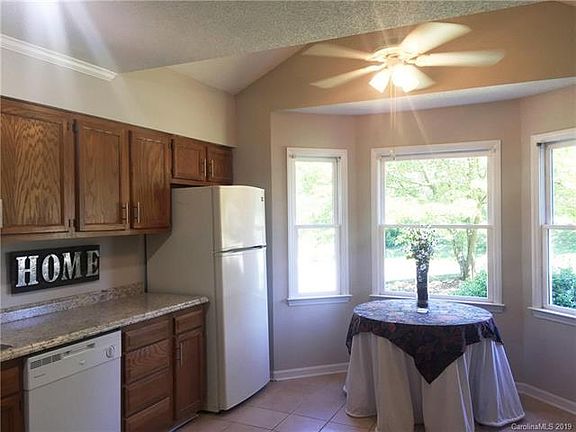 4th image of 6129 Loch Arbor Ln #22
