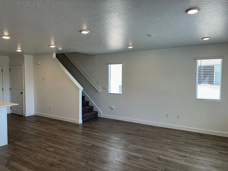 1361 S Pole Creek Ln — Photo 7