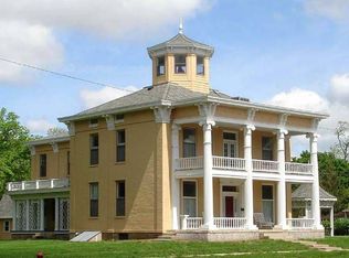 245 S 4th St, Warsaw, IL 62379