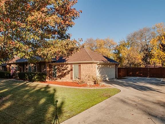 3rd image of 125 Baird Cir