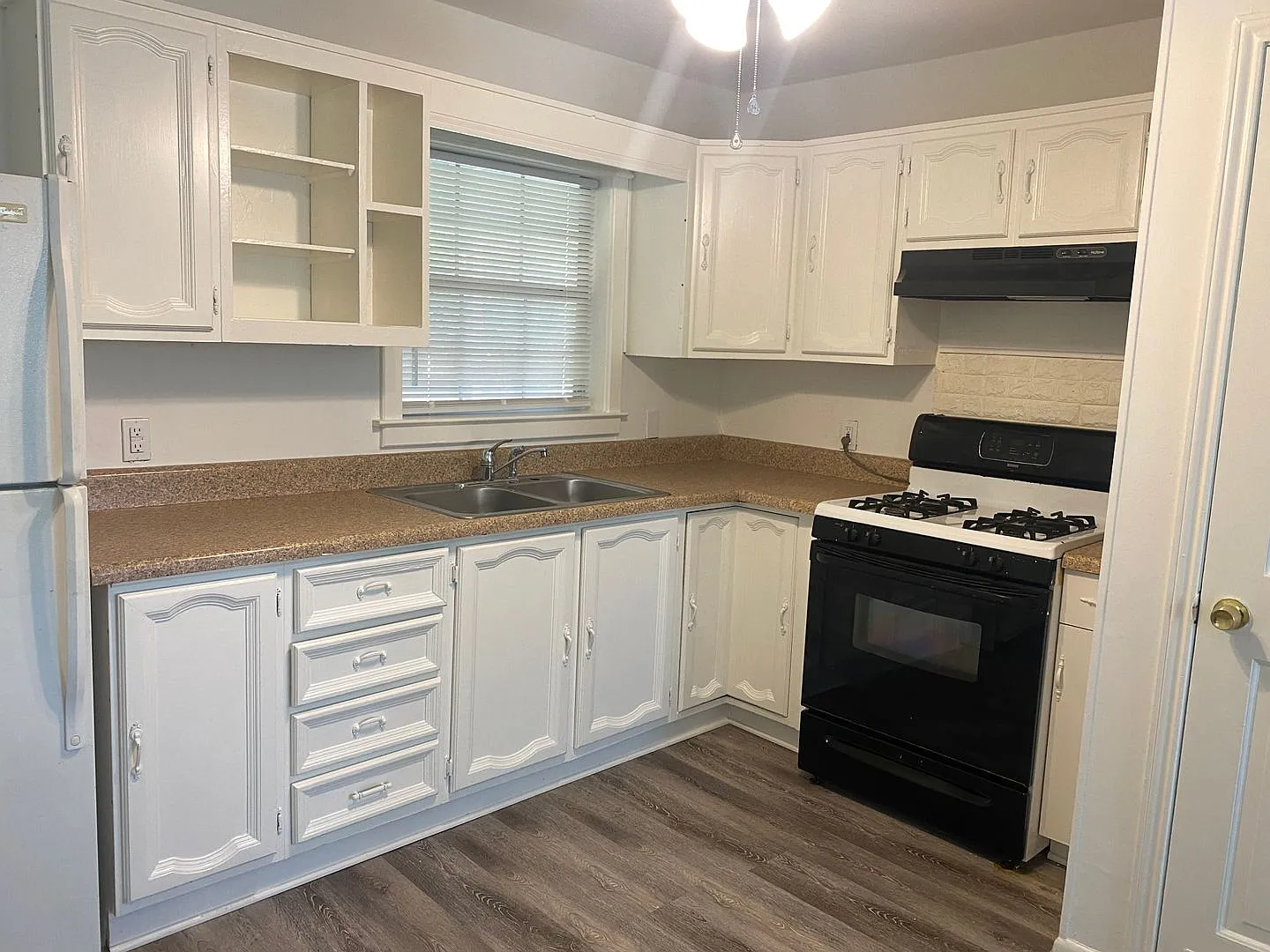 Centrally located Home in Hurst — Photo 3