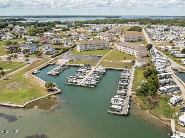 650 Cedar Point Boulevard #D13, Cedar Point, NC 28584