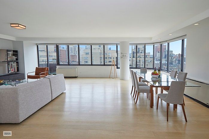 1st image of 211 Madison Ave