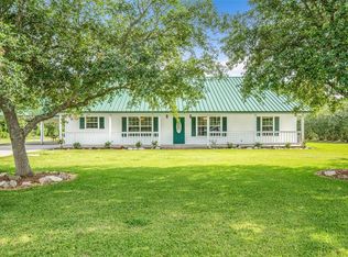15316 Hummingbird St, Mont Belvieu, TX 77523