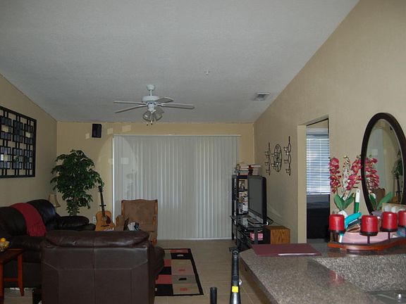 5th image of 700 Boardwalk Dr APT 736