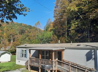 99 Upper Grassy Branch Rd, Essie, KY 40827