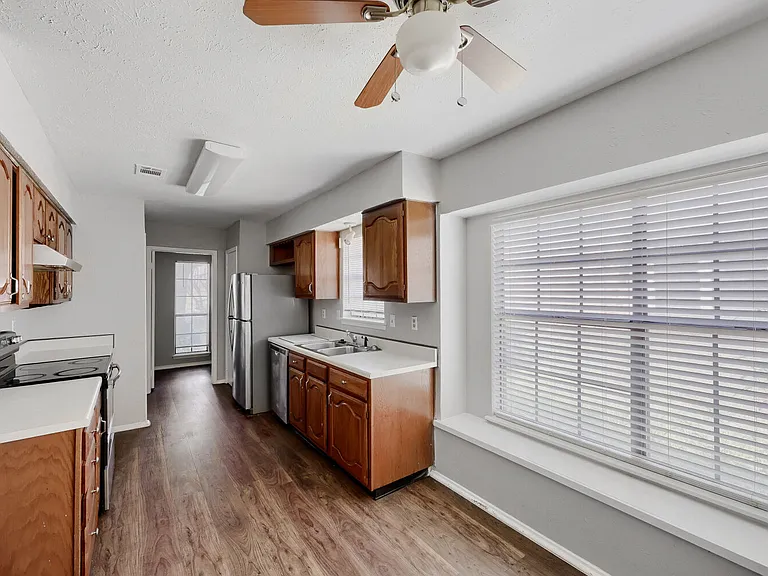 1005 Whitewater Trl — Photo 14