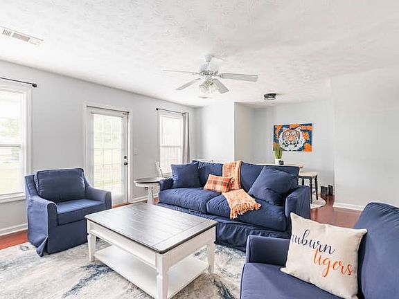 3rd image of 1477 N Donahue Dr APT 1602