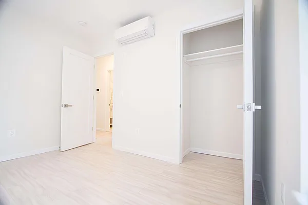 Rented by Nooklyn NYC LLC | media 9