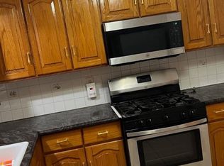 8 Greenwood Rd, Yonkers, NY 10701