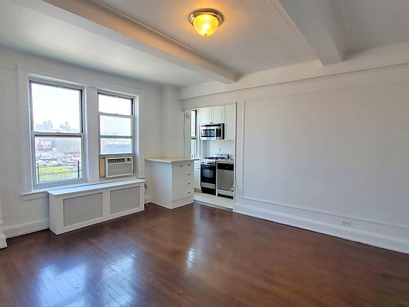 5th image of 41 W 72nd St APT 12G