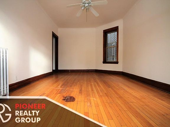 3rd image of 2453 N Spaulding Ave #24531