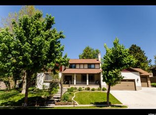 581 Hods Hollow Dr, Kaysville, UT 84037