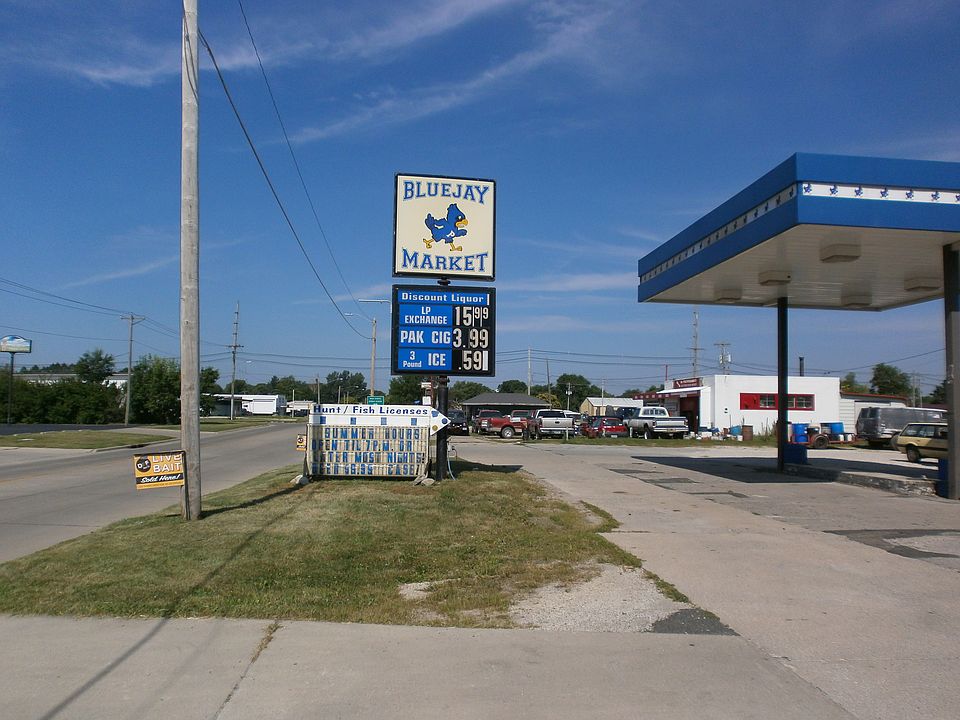 2nd image of 2810 Willis Ave