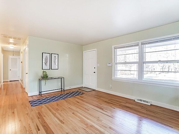 3rd image of 7643 Dorn Cir