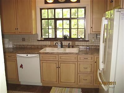 5th image of 251 Mineola Ave