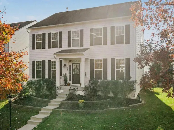 1207 Hearthstone Dr, Fredericksburg, VA 22401