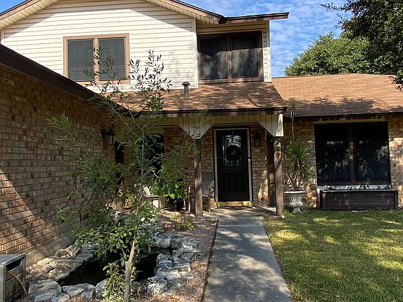 2nd image of 14155 Shire Oak St