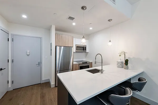 Sold by Nest Seekers International | media 2