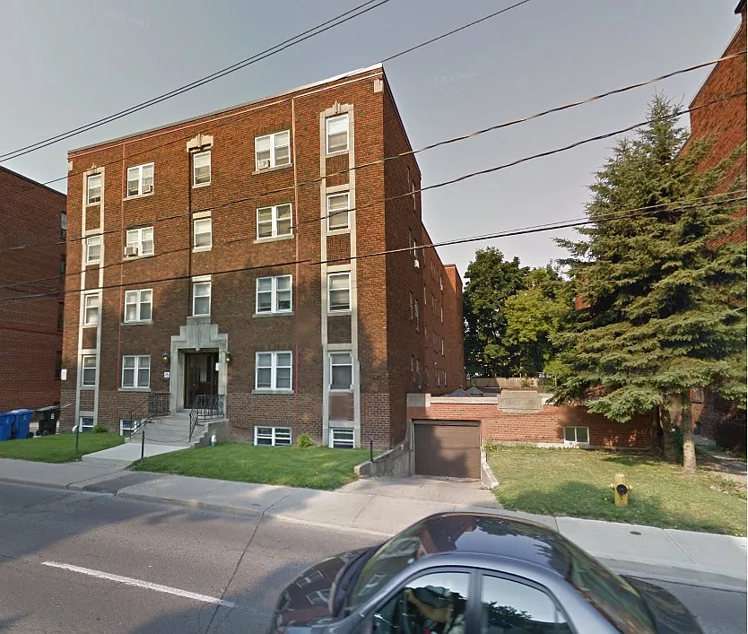 Building Photo - 1600 Bathurst St