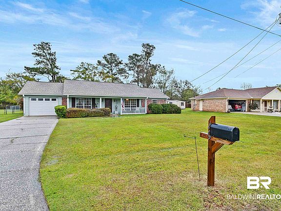 3rd image of 49 Magnolia Cir