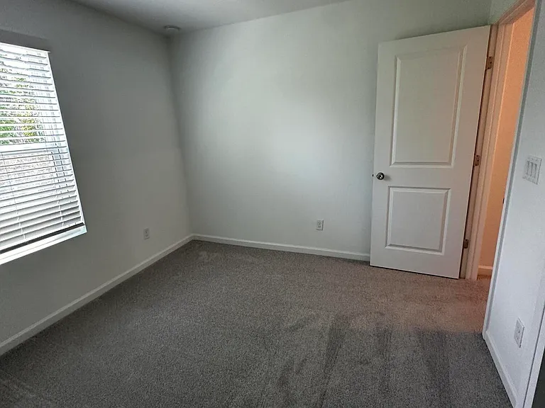 611 Holly Lakes Dr — Photo 31