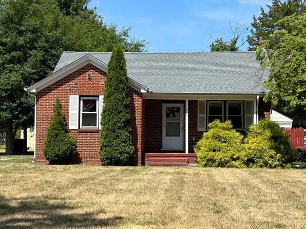 1572 N Brewster Rd, Vineland, NJ 08361