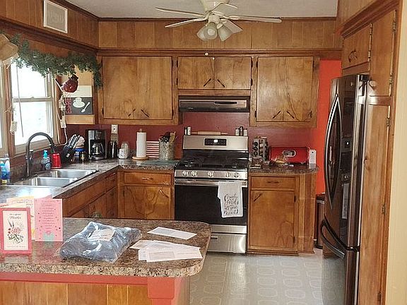 5th image of 149 Melody Ln