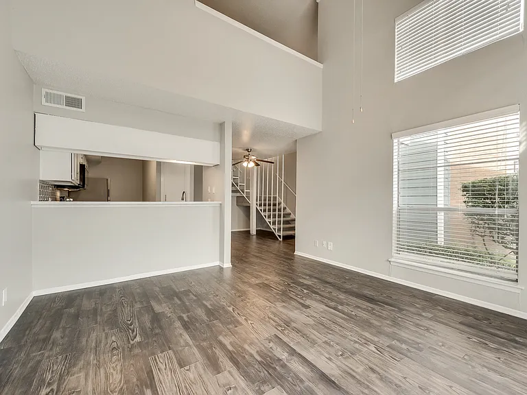 Alena Apartments — Photo 5