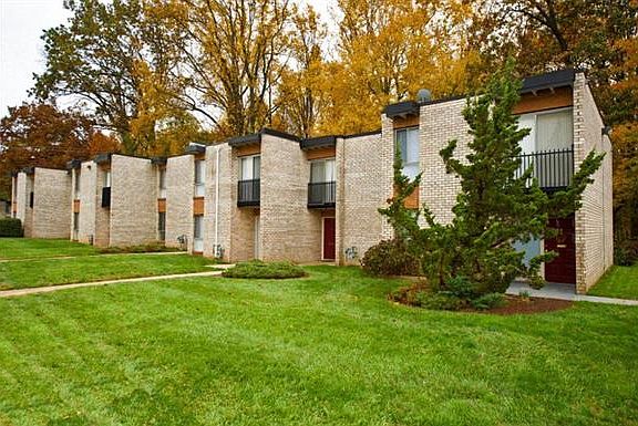 2nd image of 17500 Towne Crest Dr #Th17626