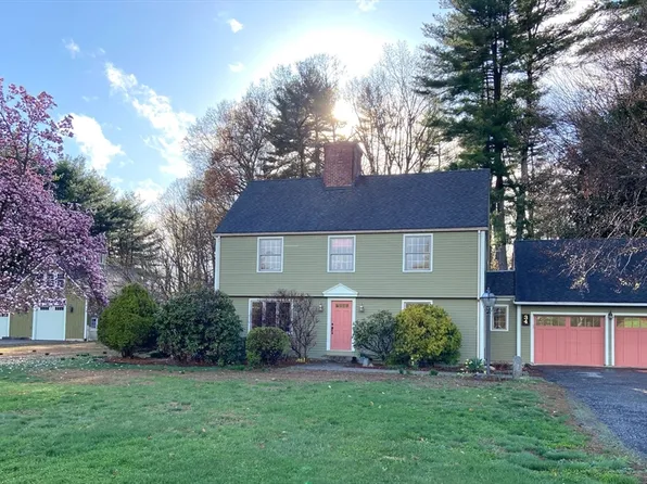 34 Gore Ave, Hatfield, MA 01038