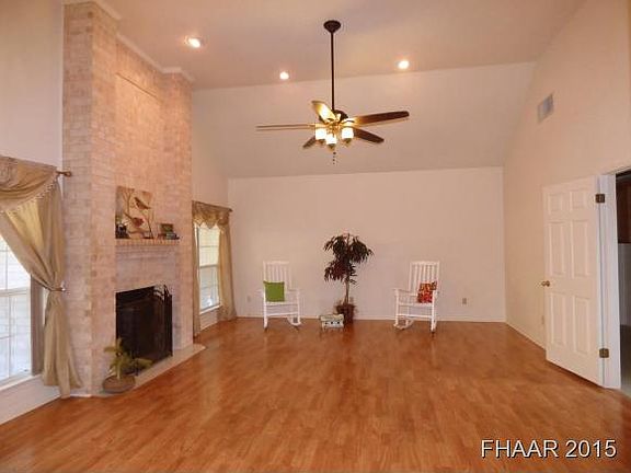 5th image of 905 Mountain View Dr