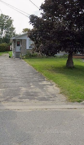 1st image of 17 Silver Birch Dr