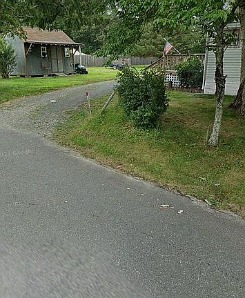 Bridge Road looking at shed