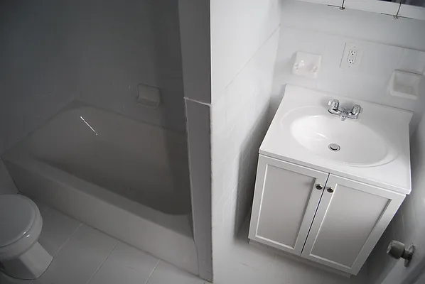 Rented by Bohemia Realty Group | media 8