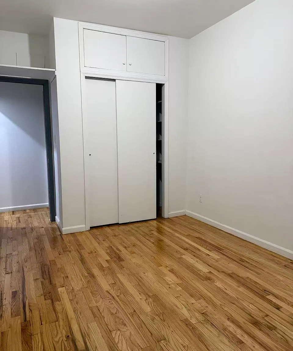 4 bed, 1200 sqft, $3,980 — Photo 1