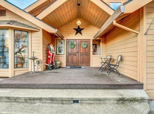 9594 Junewood Ln, Loomis, CA 95650