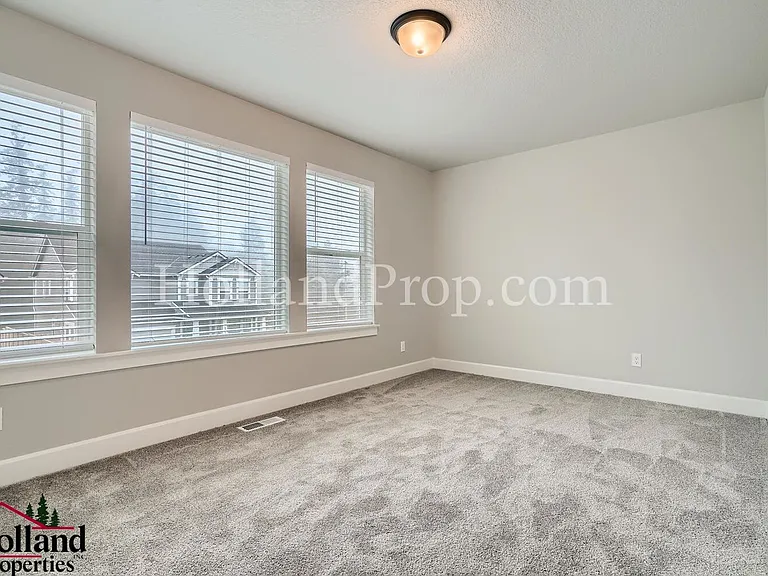 5981 SE Skylight St — Photo 20