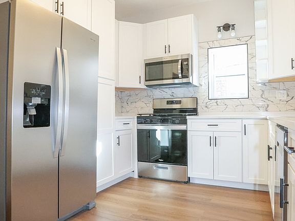 2nd image of 5338 W Montrose Ave