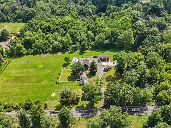 2535 Second Street Pike, Penns Park, PA 18943