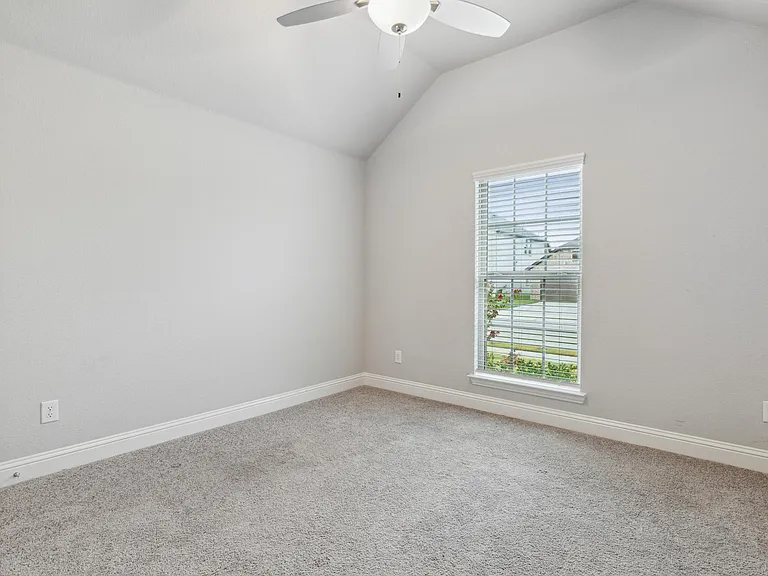 810 Mildren Ln — Photo 21