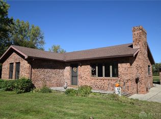 1684 W Sparrow Rd, Springfield, OH 45502